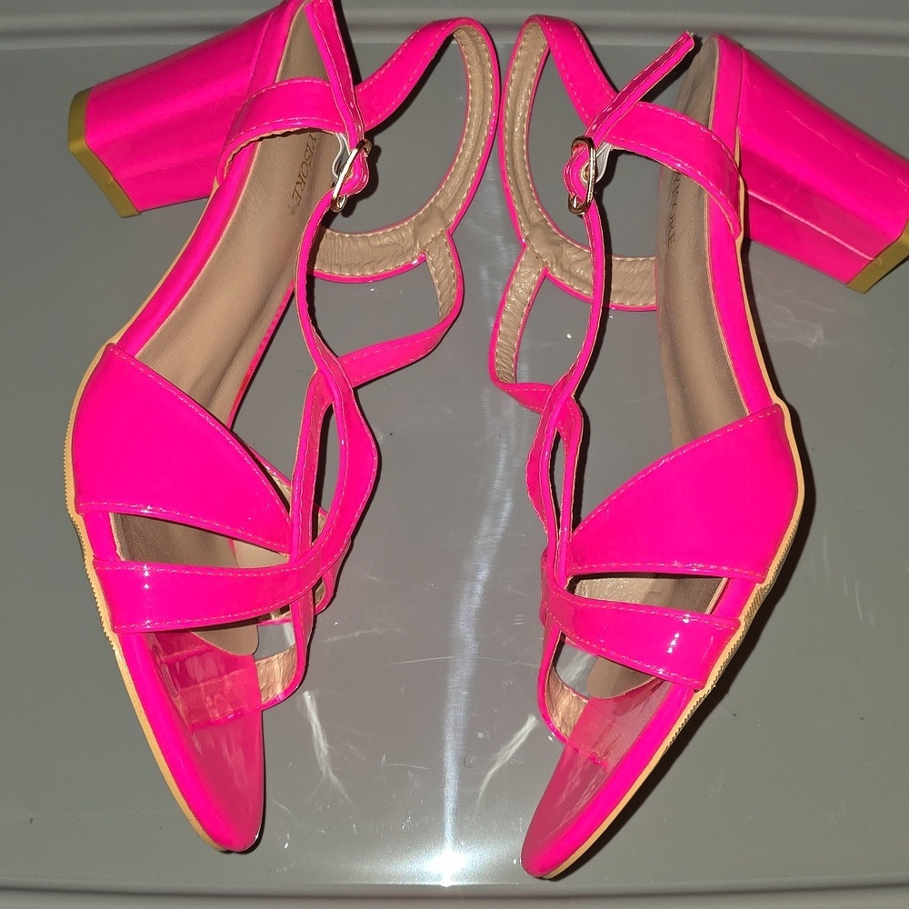(J4) NEW SEKAYISORE women's cross strap sandals in hot pink